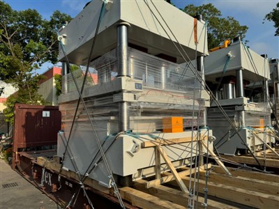 600 tons hydraulisk skærepresse levering til Korea