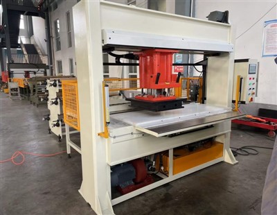 Skærepresseskæremaskine til slibemiddel